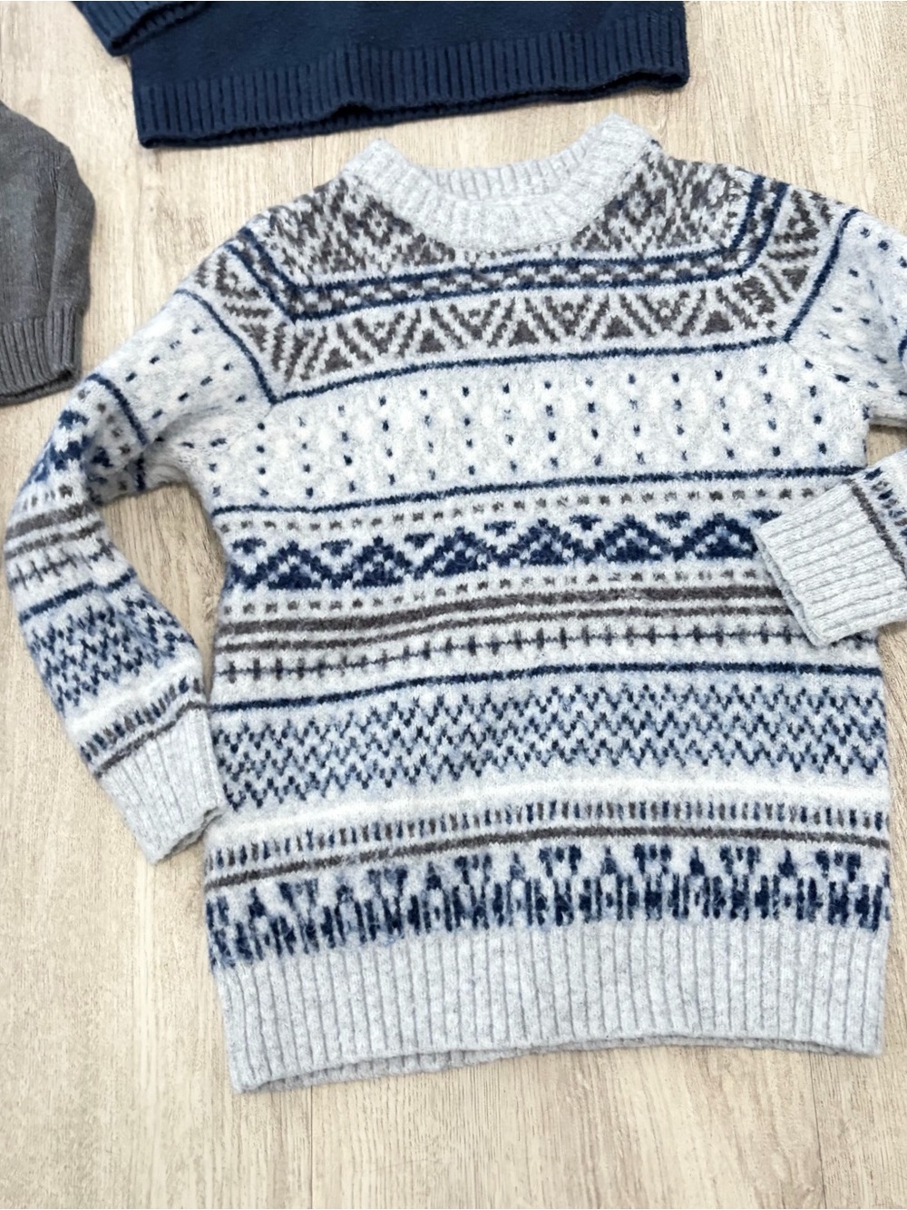 Lot of 3 boys crewneck sweaters size 5
Nordic dinosaur snowman fair isle - Picture 2 of 8